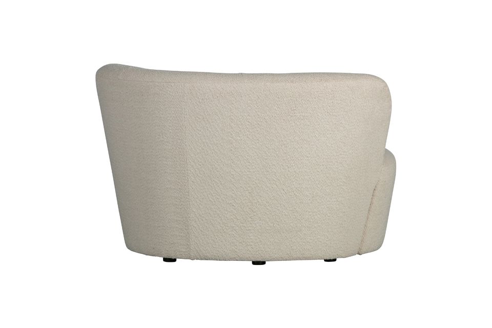 In case of stains, dry them with a clean cloth or tissue