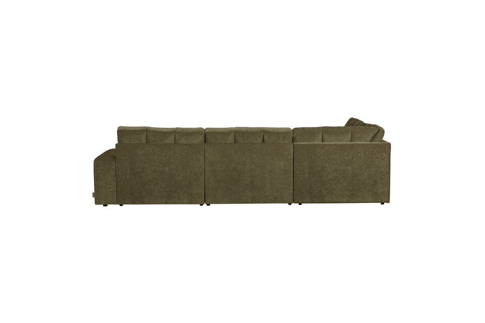 The refined lines of this sofa are instantly recognisable and give your interior a luxurious touch