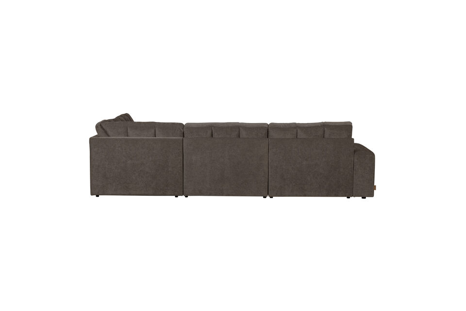 The refined lines of this sofa are instantly recognisable and give your interior a luxurious touch