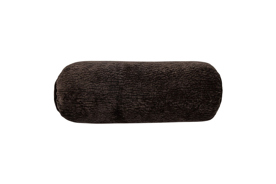 The Baggy decorative pillow by Dutch interior design brand WOOOD has a soft grip and warm colors