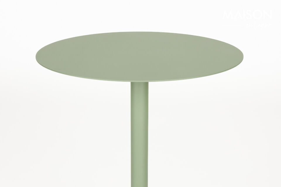 De Snow groene stalen bijzettafel roept de zachtheid van zonnige dagen op en is een essentieel
