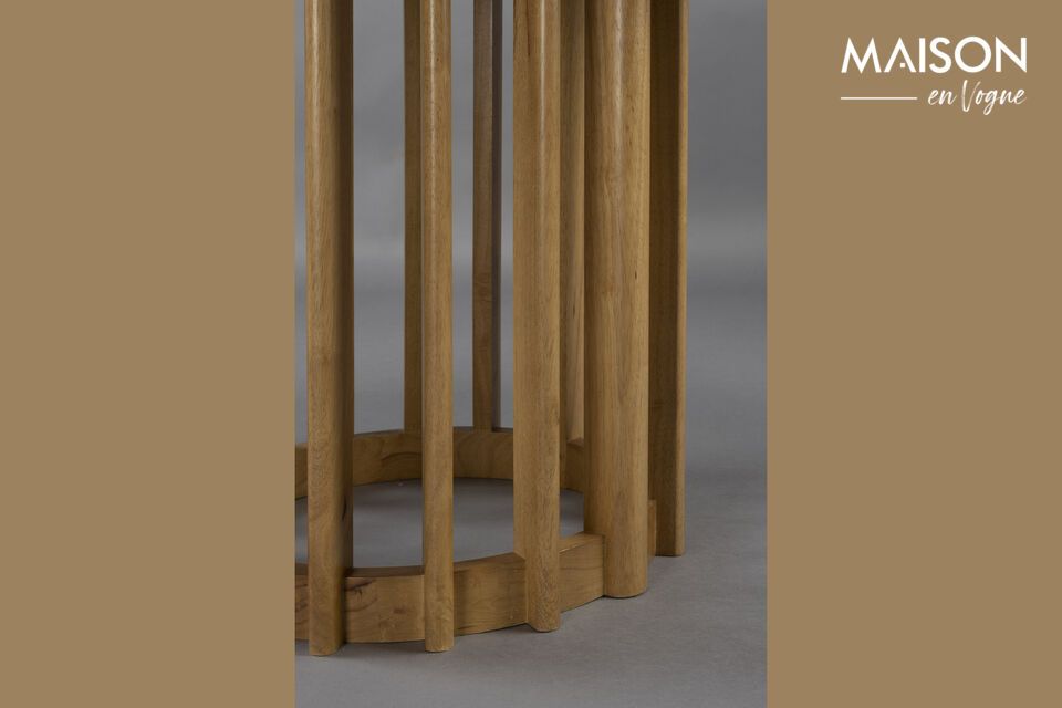 These dining tables are designed with a round or oval tabletop