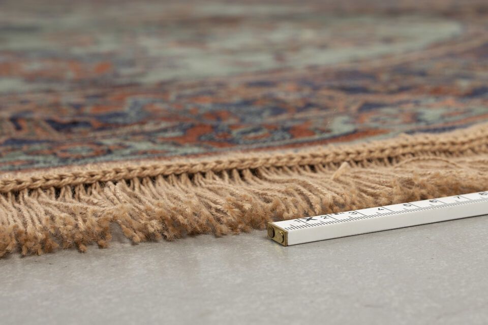 In addition to its robustness, Raz is exceptionally soft, offering unrivalled comfort underfoot