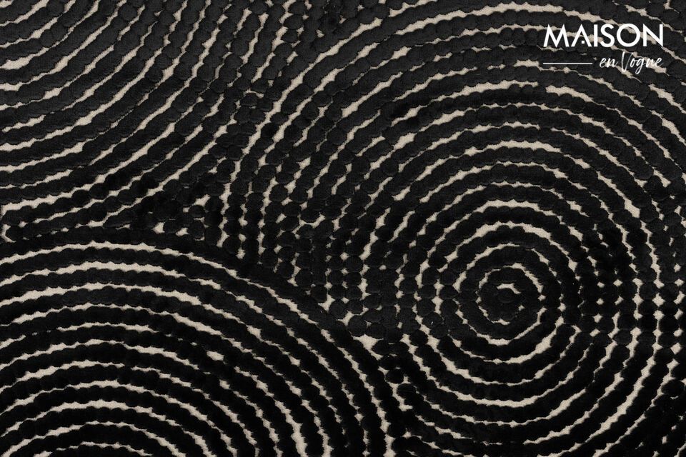 Rediscover the charm of bygone eras with our 300x200 cm black fabric rug