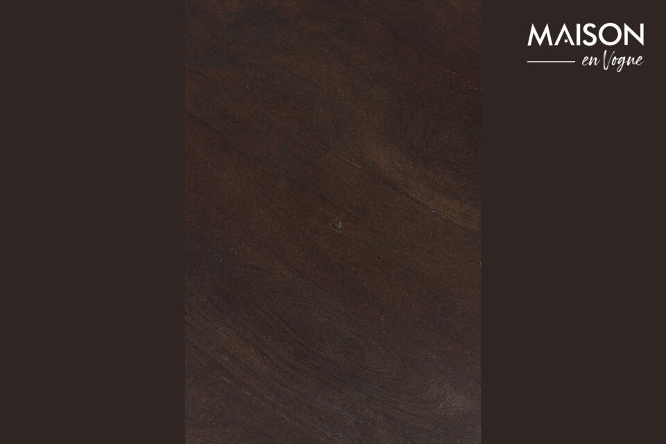 Hergestellt aus wunderschönem Mango-Holz, verleiht dieser Tisch eine einzigartige Optik