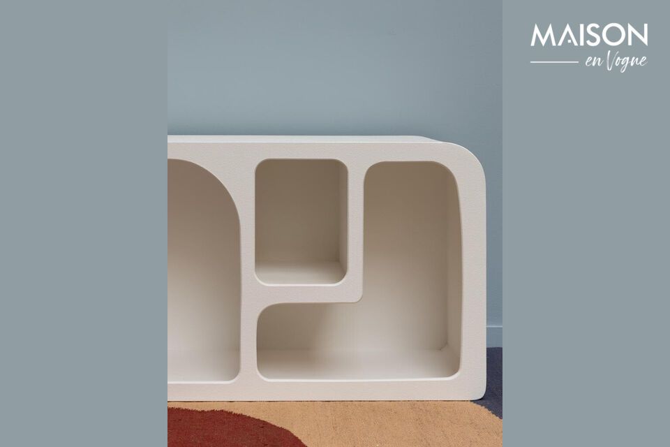 Con dimensioni generose di 160 cm di lunghezza