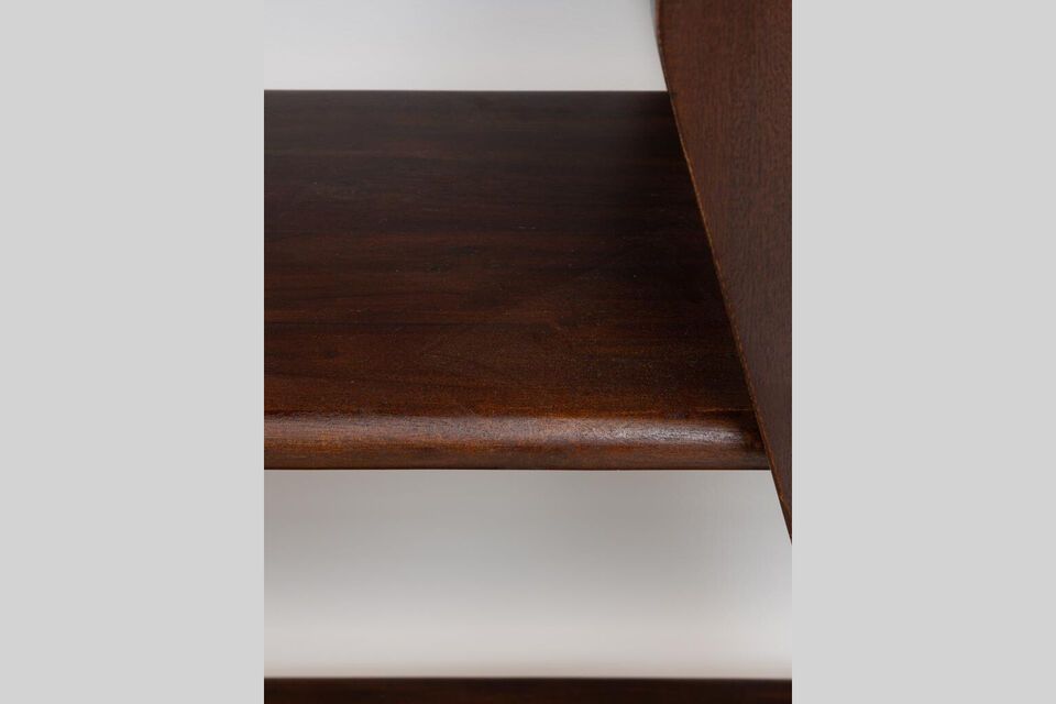 Lo scaffale Soho Dark Wood è ideale per chi desidera massimizzare lo spazio di archiviazione senza
