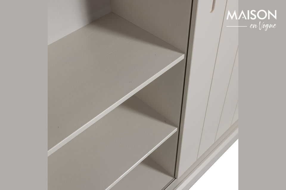 Ein Schrank wie dieser passt perfekt in die heutige Einrichtung! WARNUNG Kippgefahr! Bei Mobeln
