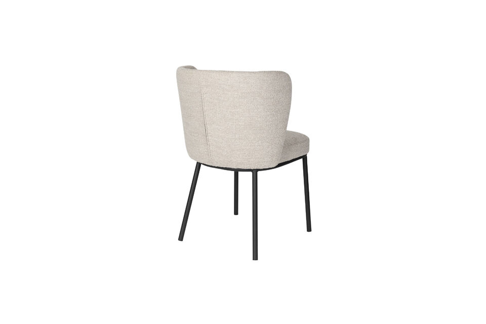 Rivestita in tessuto boucle in tonalità neutre