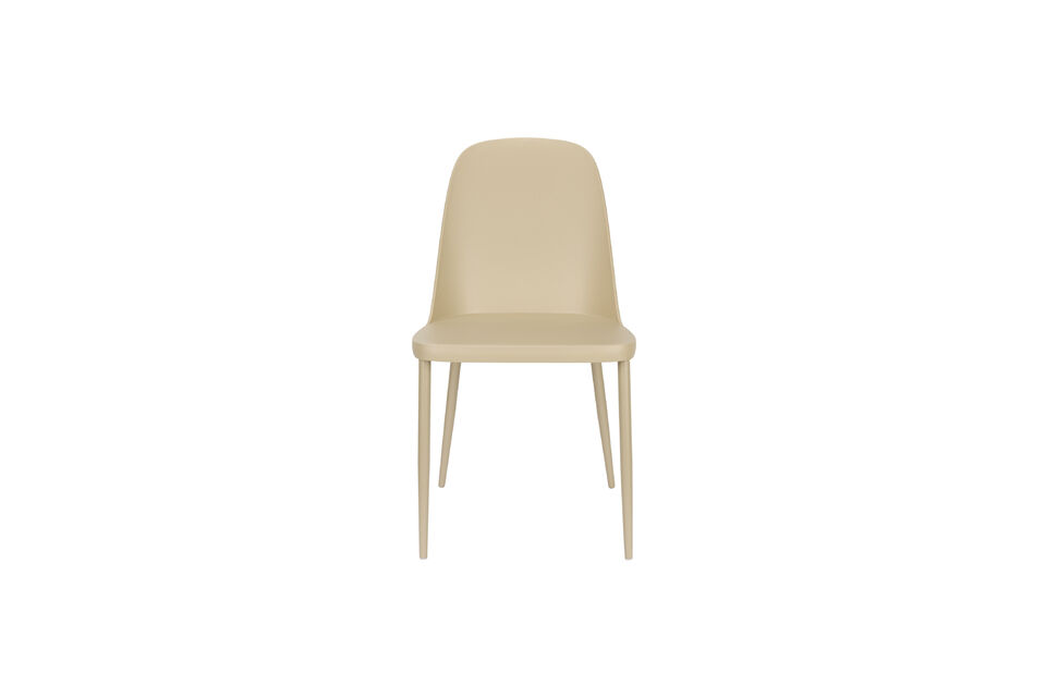 La sedia Pip punta tutto sul colore! Questa allegra sedia da pranzo è disponibile in molti colori