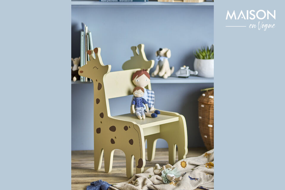 La sedia Ibber di Bloomingville MINI è una sedia incantevole dal design a forma di giraffa