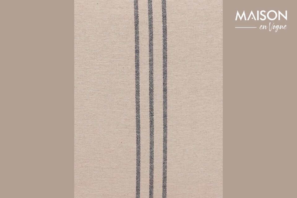 Seine beige Farbe lässt sich leicht mit jeder Farbpalette kombinieren und bietet ein bezauberndes