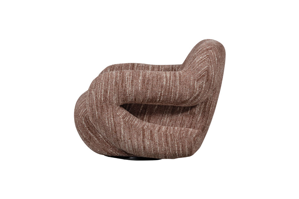 Der Sessel Folke ist mit einem gewebten Stoff aus 100% Polyester bezogen