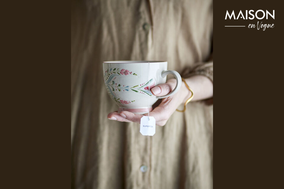 La tazza Rosalynde di Creative Collection è proposta come set di quattro tazze in gres