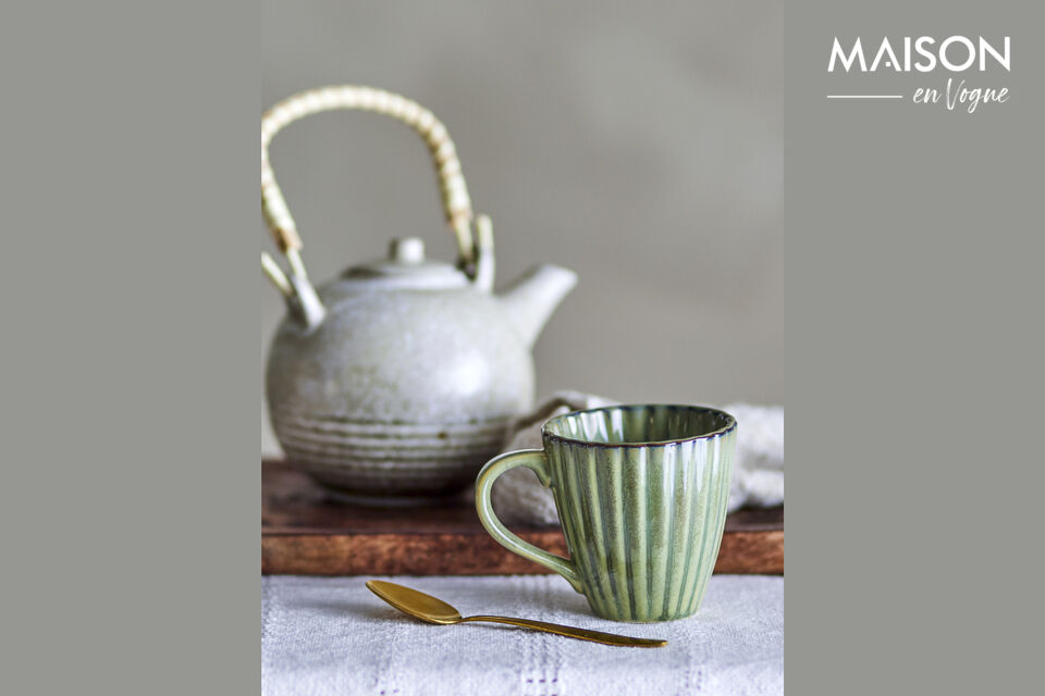 La tazza Latina di Bloomingville combina una forma classica con l\'eleganza moderna