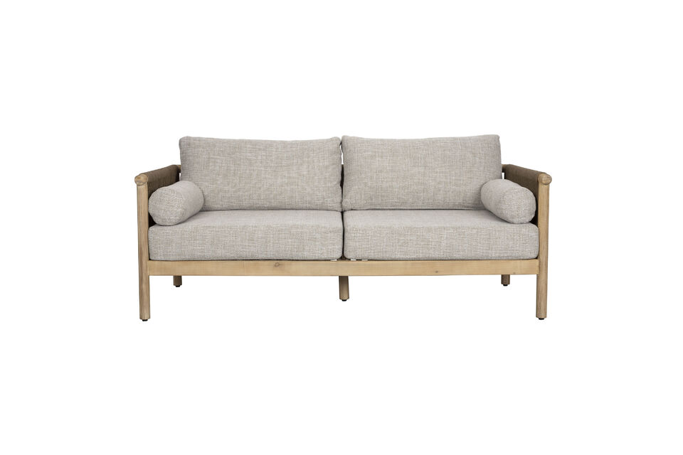 Questo set è infatti realizzato in legno di acacia e presenta quindi un aspetto piacevole e