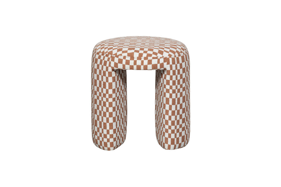 L\'ensemble du tabouret est revetu du tissu unique Chess, qui confere au design un aspect convivial