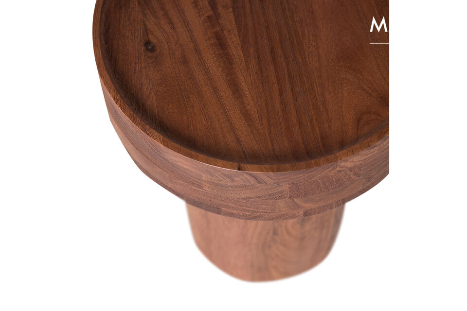 Whether you place the table next to a sofa