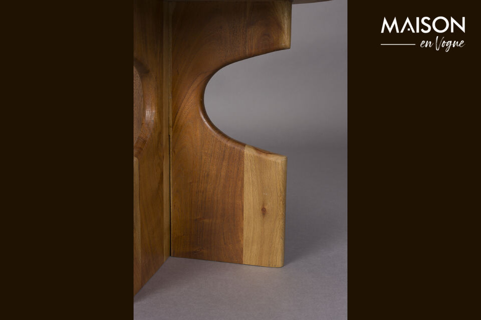 This makes the table just that little bit different and therefore the perfect addition to a cosy