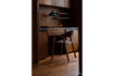 Miniatura Silla con reposabrazos de madera de nogal Westlake 3