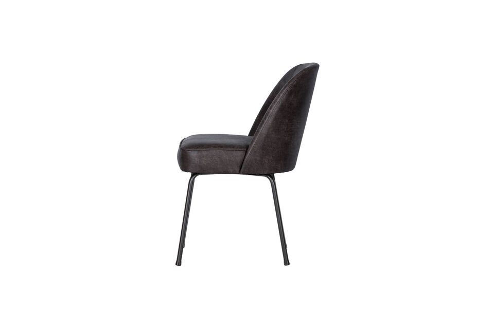 Grace a son design fin, cette chaise s\'adapte a de nombreux styles de vie