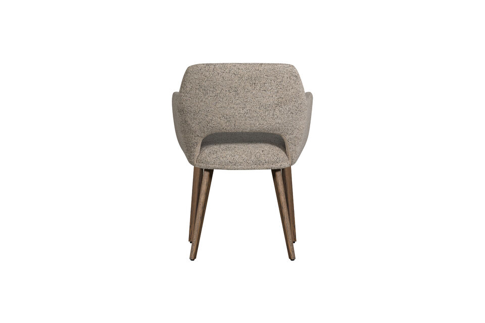 Una silla de comedor elegante y cómoda para disfrutar durante horas