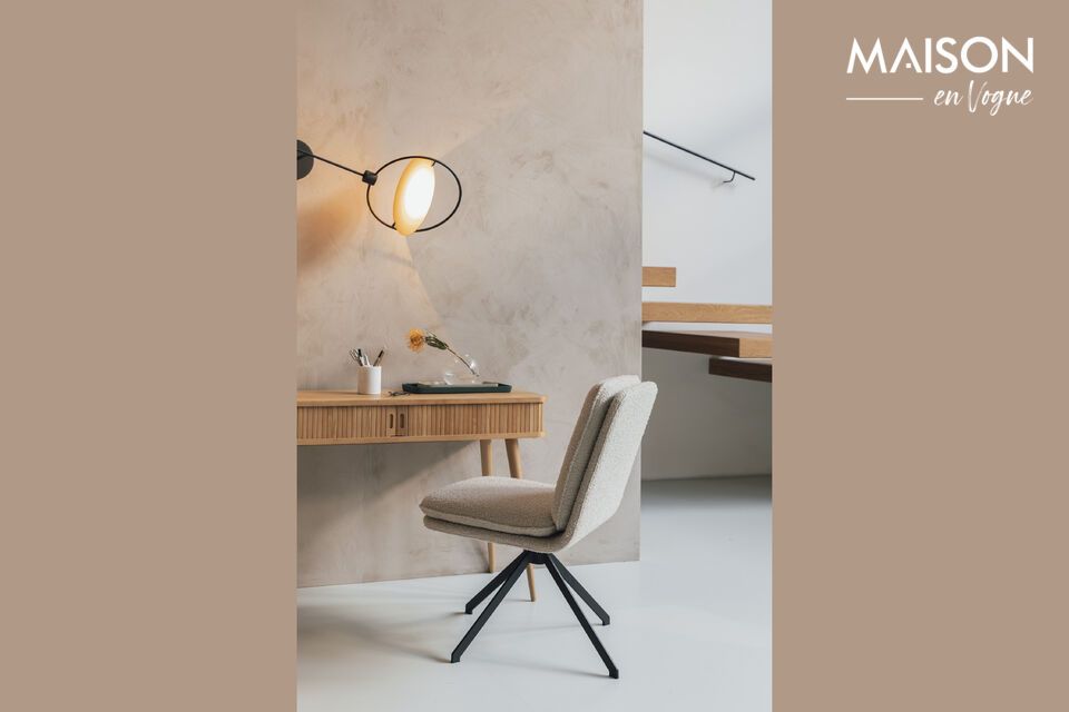 Con su amplio asiento y su respaldo ergonómico, este modelo le garantizará horas de confort