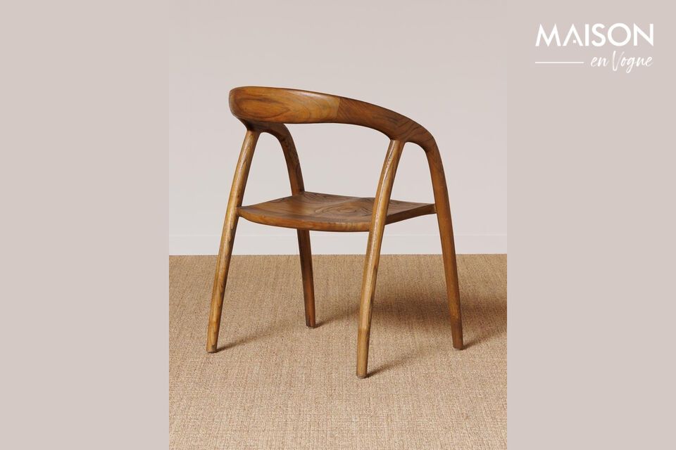 Descubra la elegancia atemporal y la comodidad duradera de nuestra silla Lennor de madera oscura