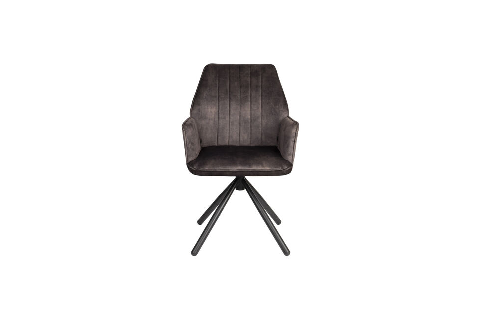 Con su diseño estilizado y su aspecto acogedor, este sillón destila lujo por los cuatro costados