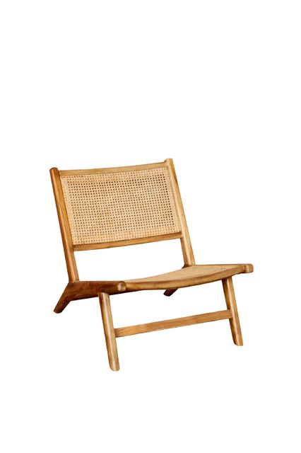 Apreciarán su lado ligeramente inclinado que lo convierte en un sillón perfecto para un descanso