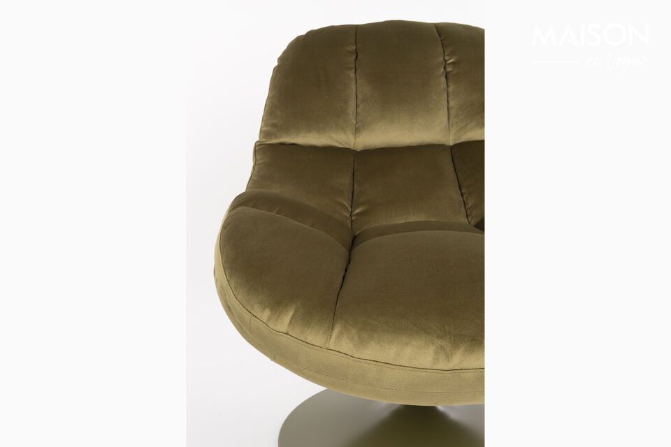 Además, el sillón es giratorio, lo que permite colocarlo en cualquier ángulo deseado