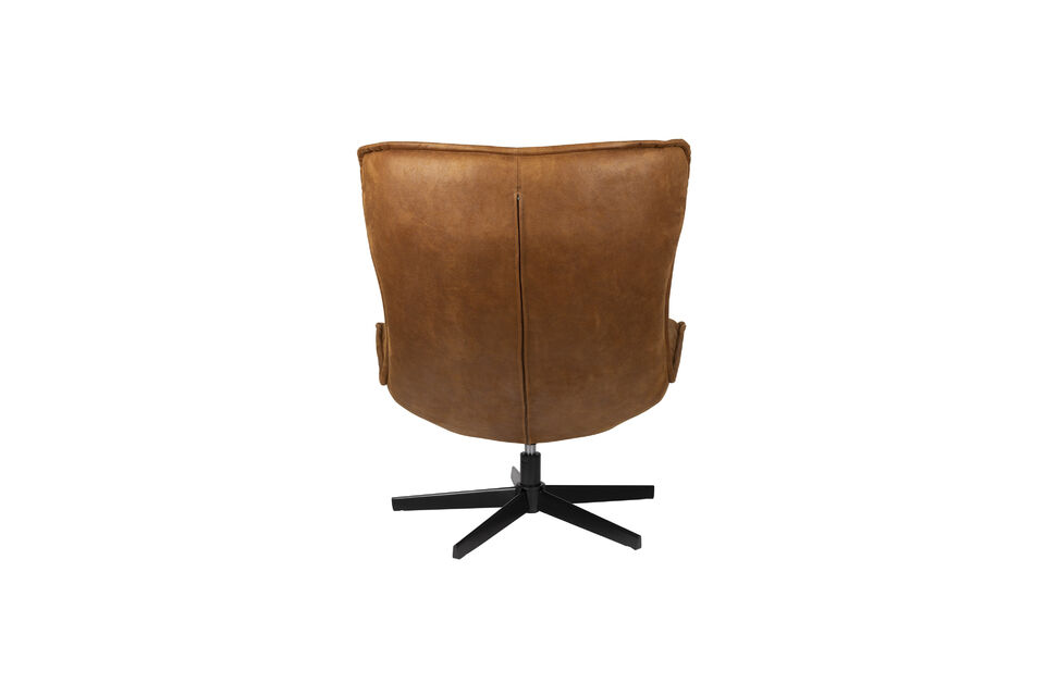 ¿Te apetece levantar un poco las piernas? Combina el sillón lounge con el puf John para disfrutar