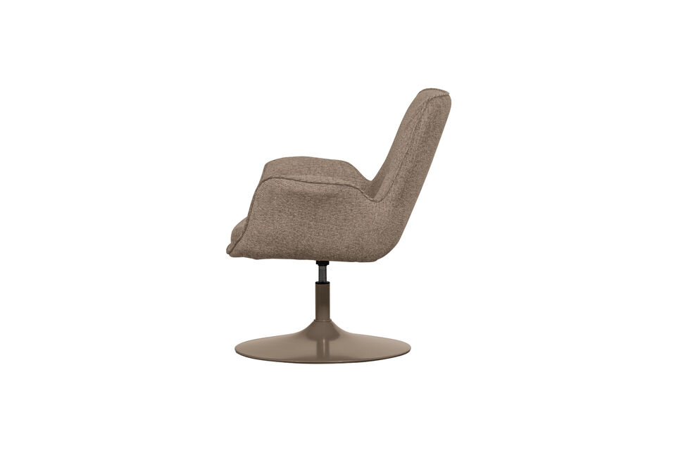 El sillón está tapizado con un tejido robusto de 100% poliéster