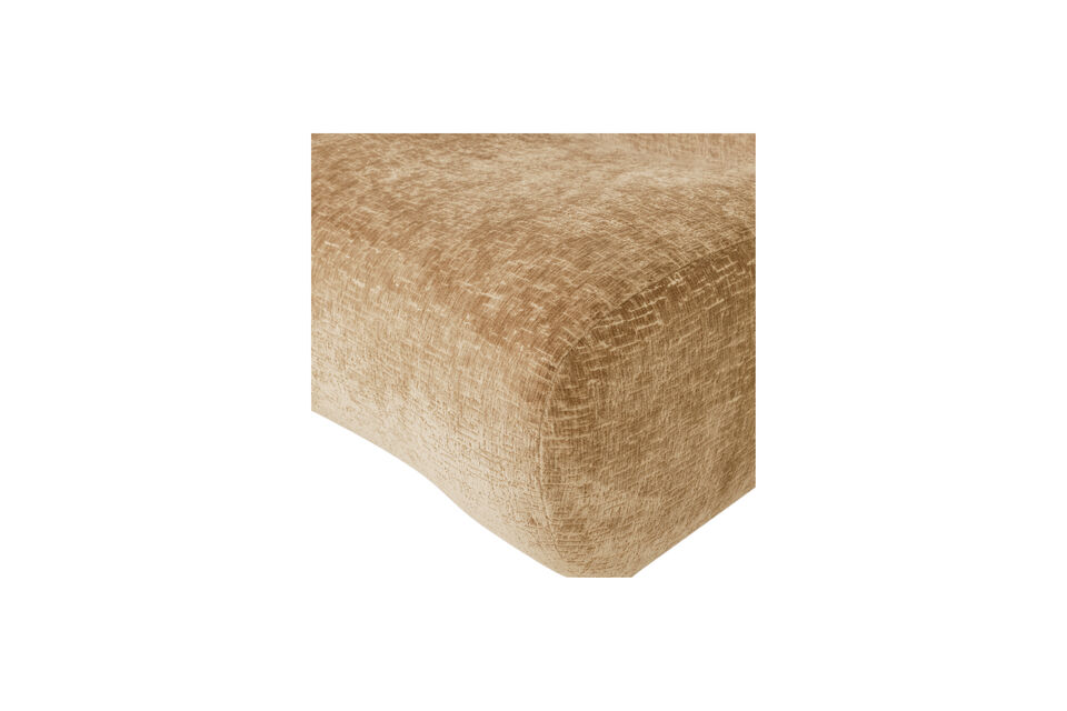Material El sillón está tapizado con el lujoso tejido de terciopelo Izzy