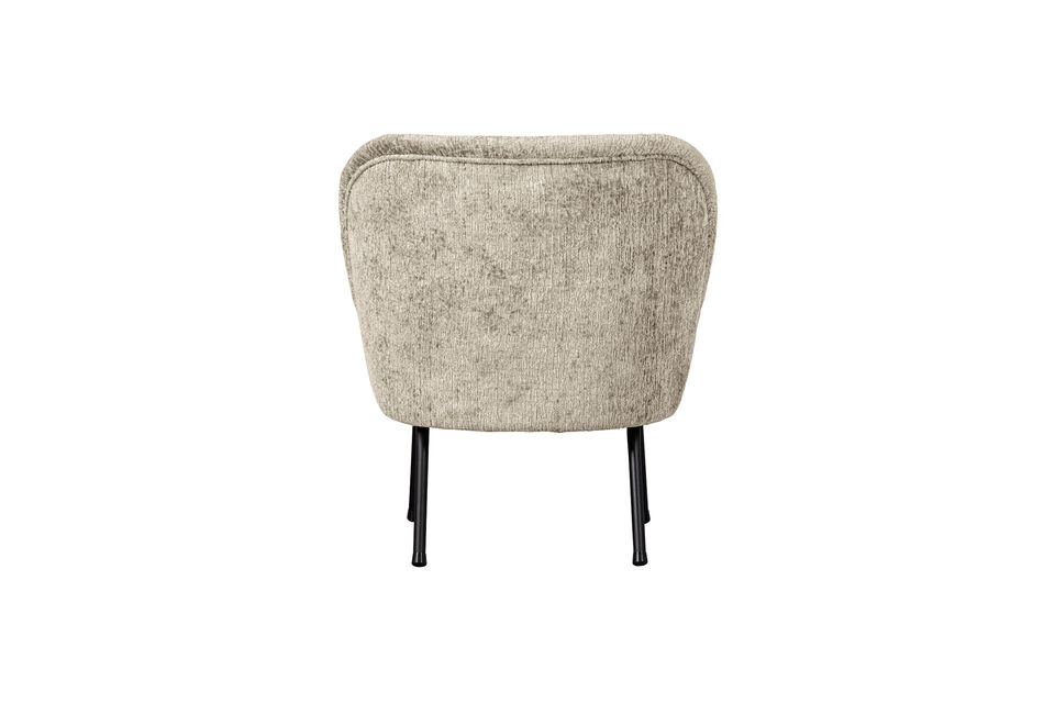 Ce fauteuil cool et intemporel dispose en outre d\'une assise tres confortable