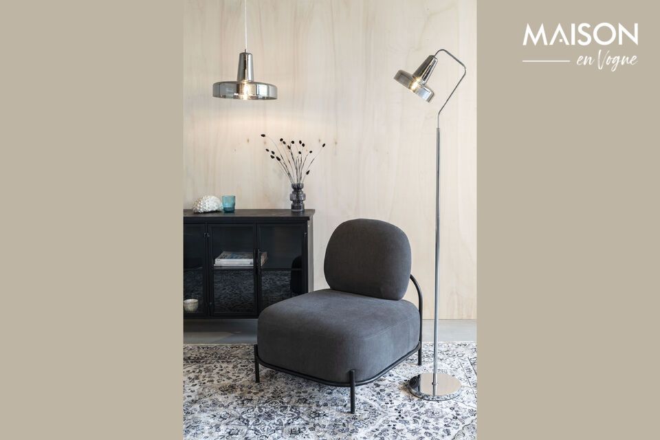 With its harmonious dimensions of 35 cm in length and depth