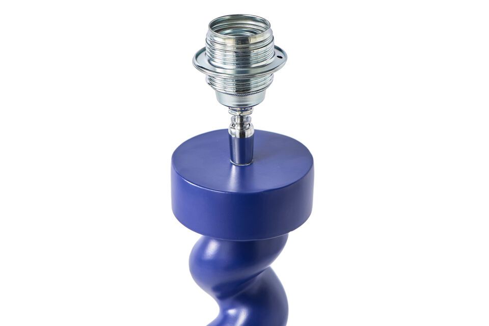 La base de lampe Twister est en aluminium revêtu de poudre et est certifiée CE