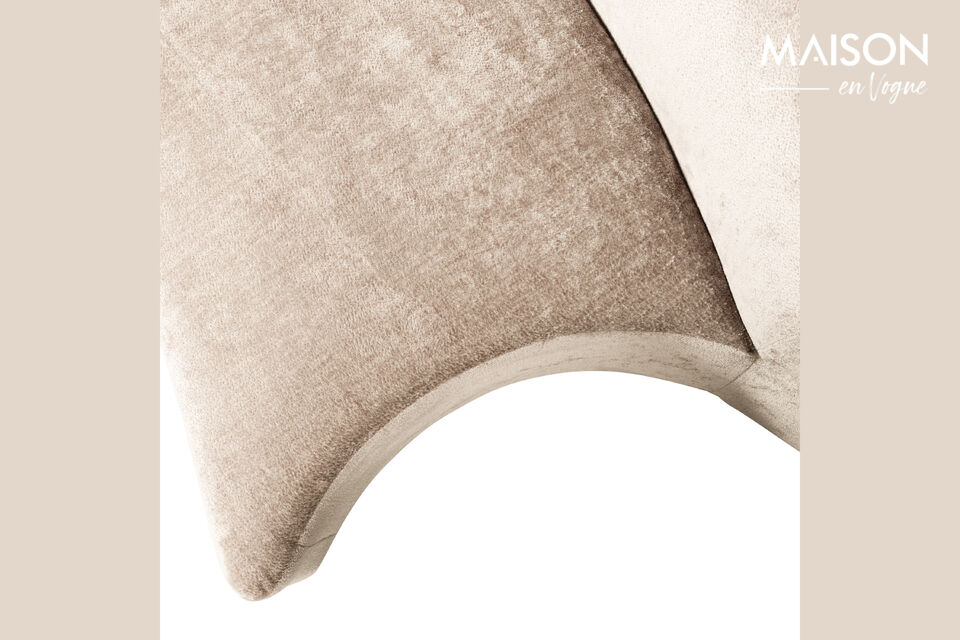 Material Los artículos POPULAR están fabricados con una estructura de madera de pino y