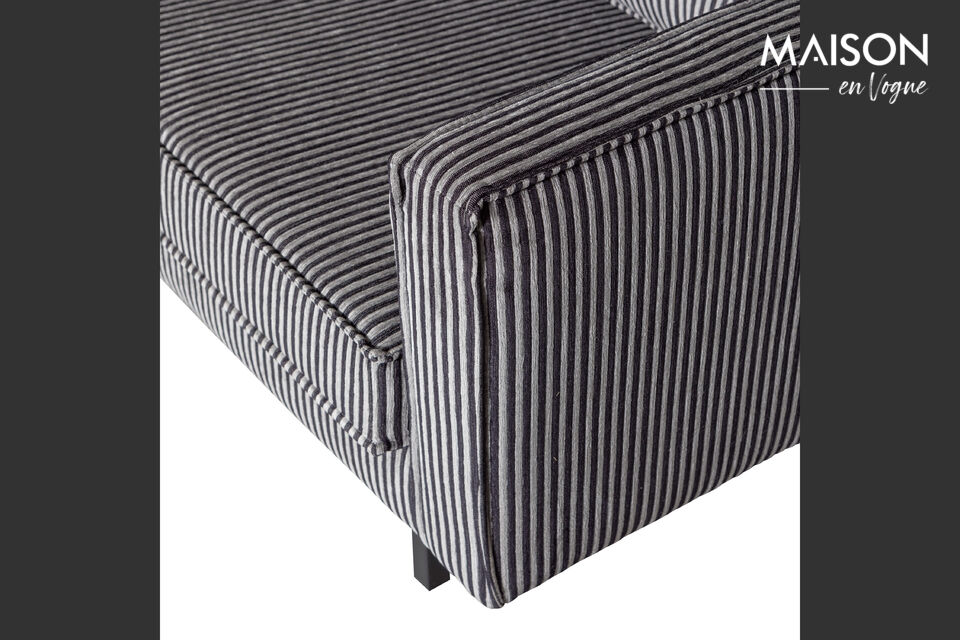 Trauen Sie sich an Rodeo!
Material
Das Sofa Rodeo besteht aus einer Kombination aus Massivholz