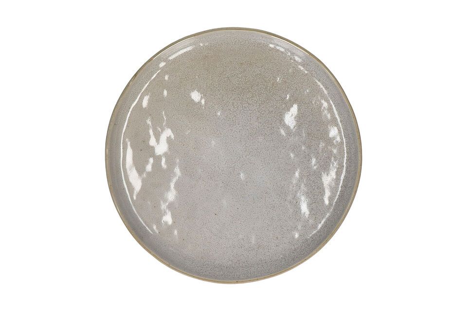 Enjoy elegance with our stoneware 'shell' plates.