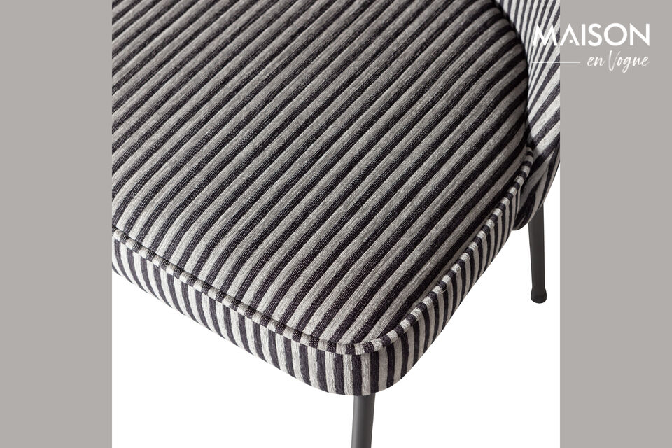 With a Martindale of 30,000, this fabric is suitable for normal use
