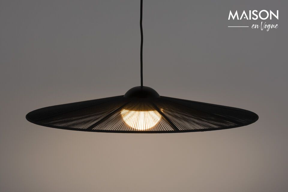 Éclat noir et élégance intemporelle, sublimez votre intérieur.