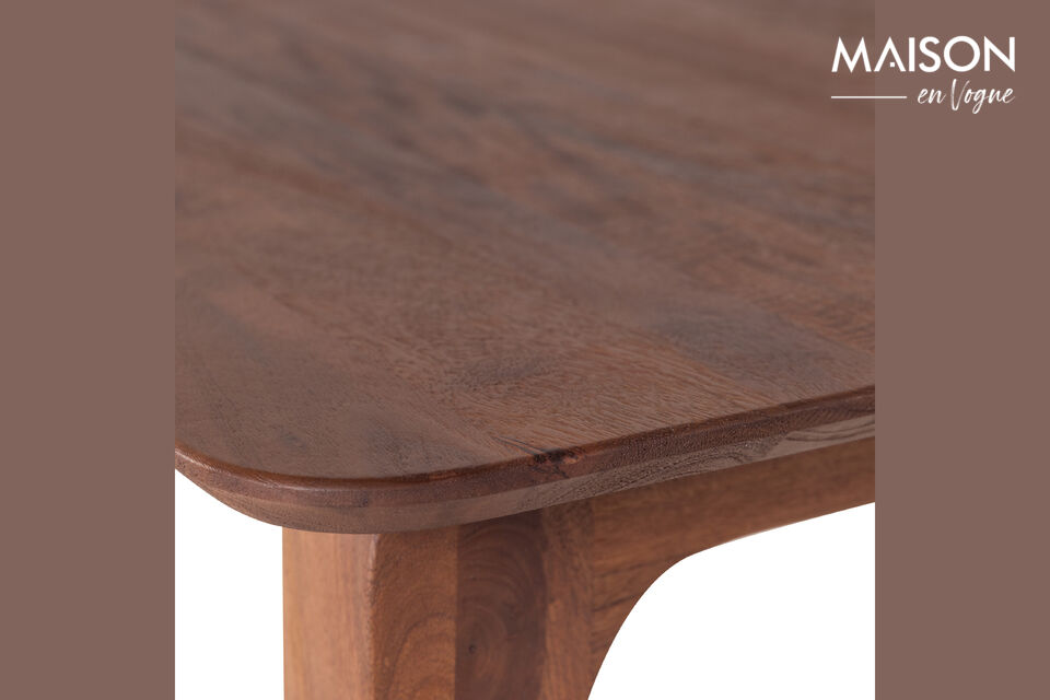 Matériau La table à manger Rubo est réalisée en bois de manguier