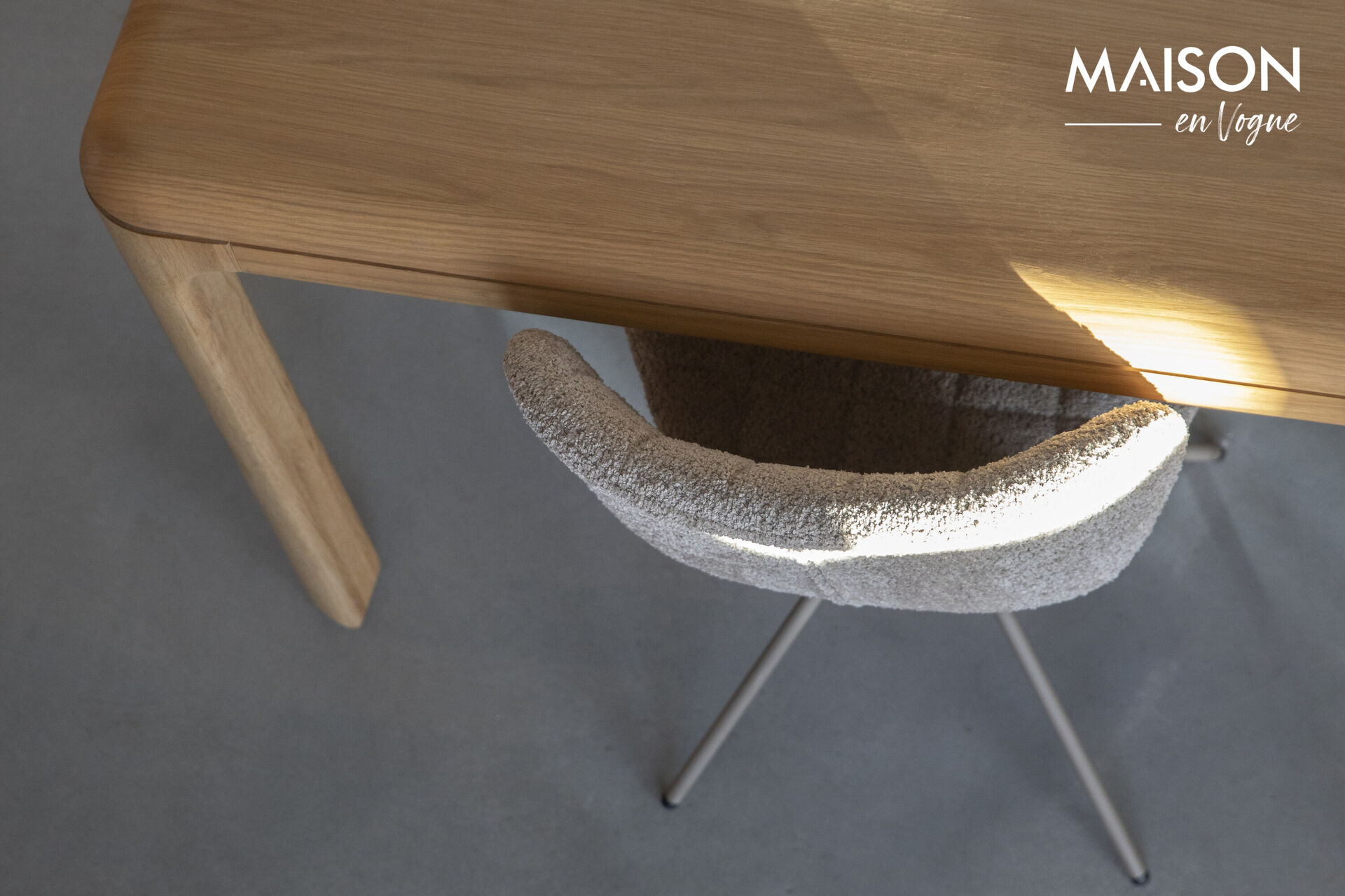 La table à manger Oever de Zuiver vous permet de prendre vos repas avec élégance