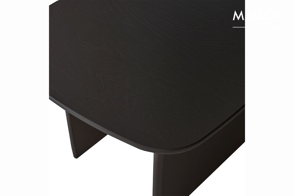 Ces mots décrivent parfaitement la table basse Tablo de la série Tablo de la marque d\'intérieur