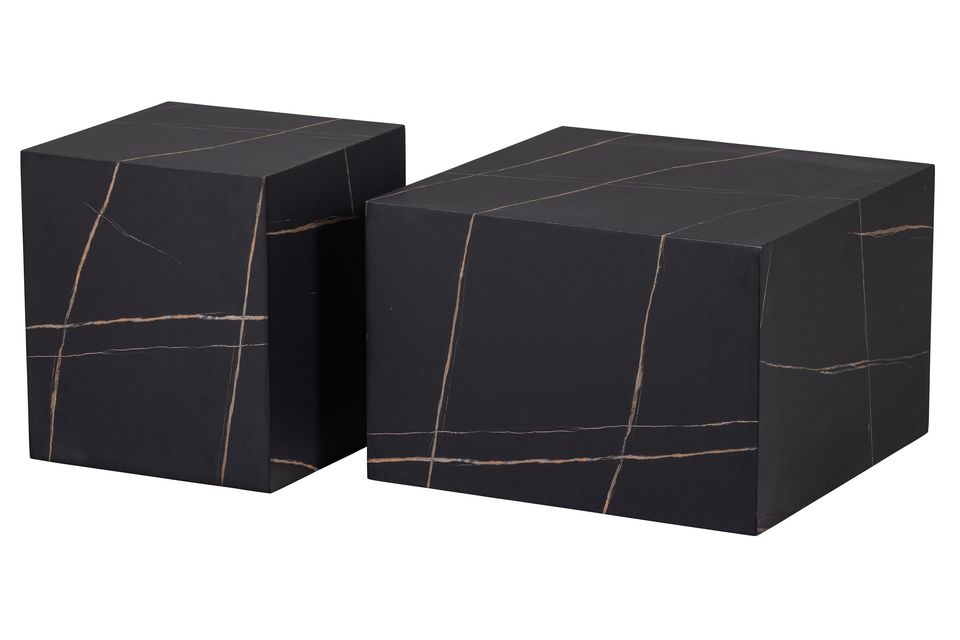 La table basse aspect marbre noir Benji constitue une véritable oeuvre d\'art à elle seule