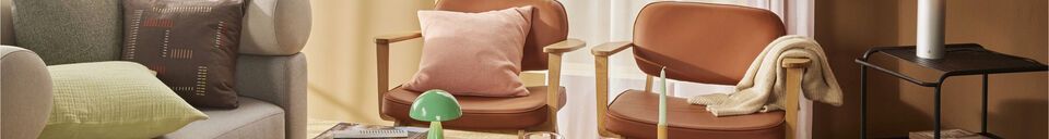 Mise en avant matière Table basse en bois de chêne naturel Glitz