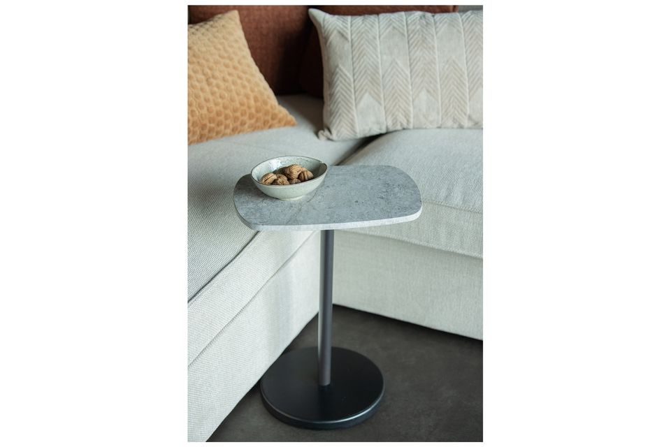 Table basse en marbre gris Fola, pour une touche d'élégance