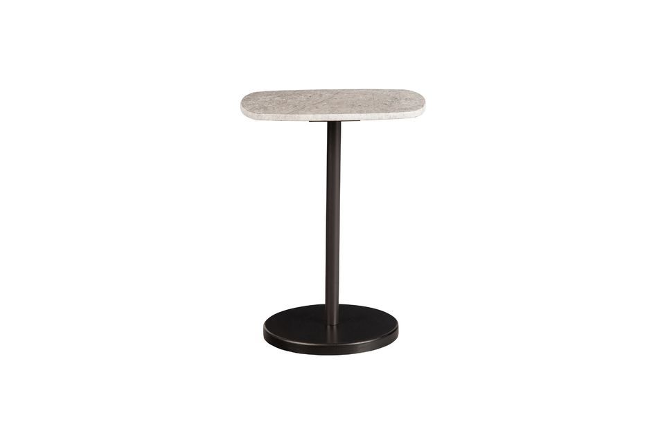 Cette table basse de la série Fola offre un plateau en marbre gris, un plateau au dessin unique