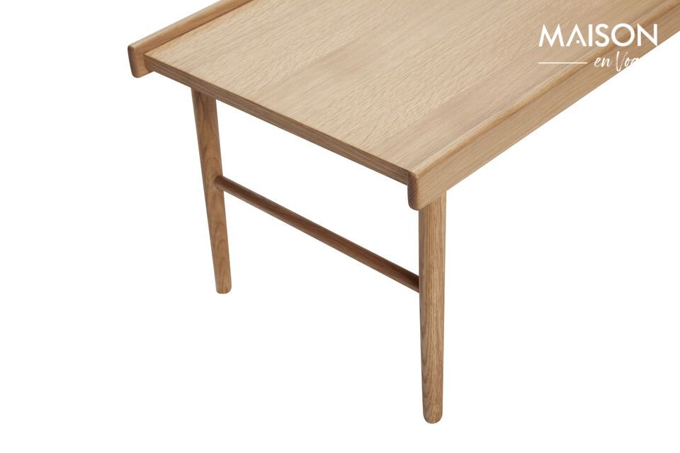 La table basse Stream en placage de chêne clair est un ajout élégant à votre salon